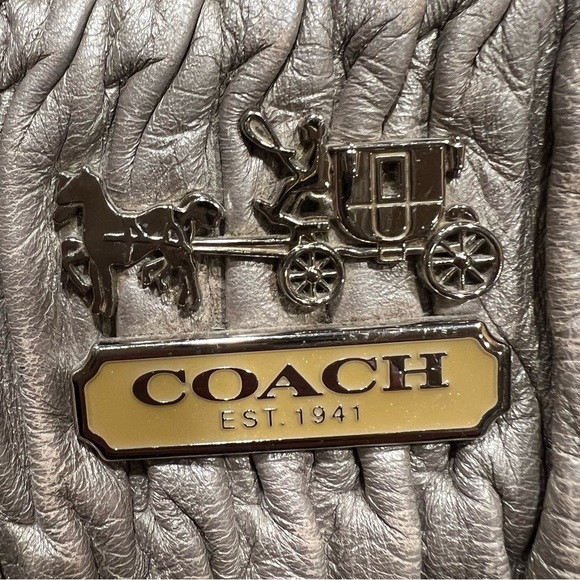 Coach Leather Purse, Limited Edition - Picture 6 of 15